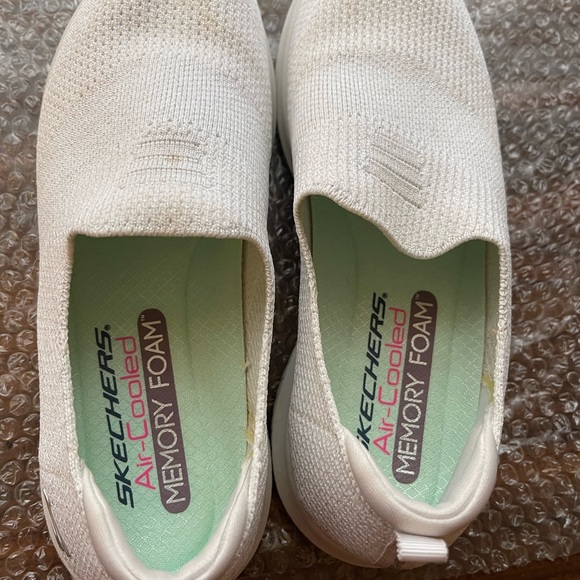 Skechers white shimmer shoes - Picture 6 of 6
